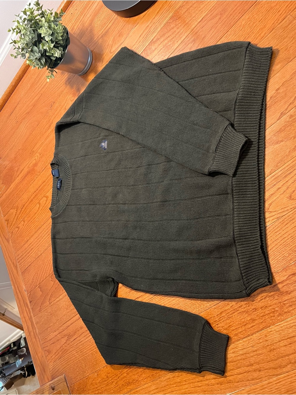 Izod Men's Olive Crewneck Sweater - Solid Rib Knit